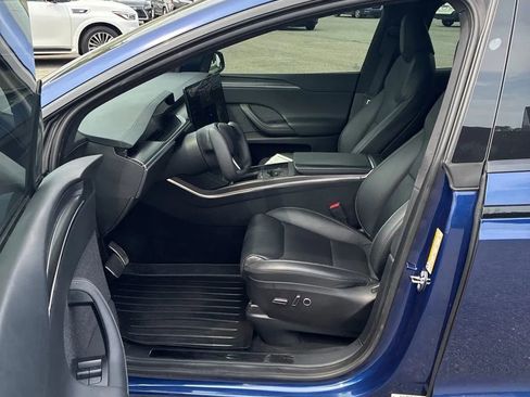 Used 2022 Tesla Model X Plaid AWD/4WD image 9
