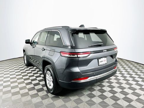 Certified 2022 Jeep Grand Cherokee Laredo w/ Luxury Tech Group I image 8