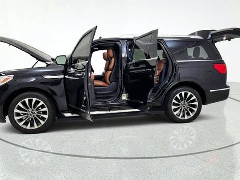 Used 2021 Lincoln Navigator Reserve AWD/4WD image 14