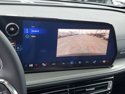 New 2026 Chevrolet Traverse LT w/ Sun and Wheel Package image 25