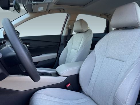 Certified 2025 Honda Accord SE image 5