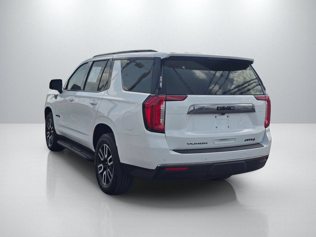 Used 2024 GMC Yukon AT4 w/ Technology Package AWD/4WD image 7
