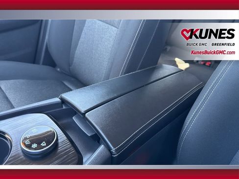 Used 2025 Nissan Rogue SV image 24