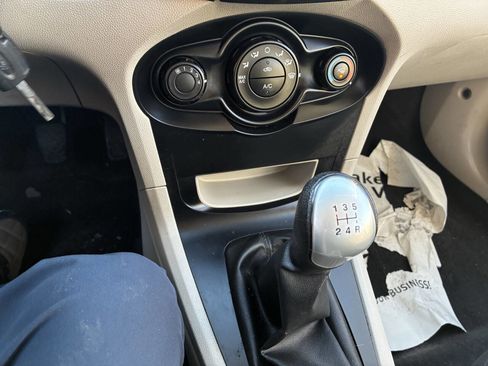 Used 2013 Ford Fiesta S image 4