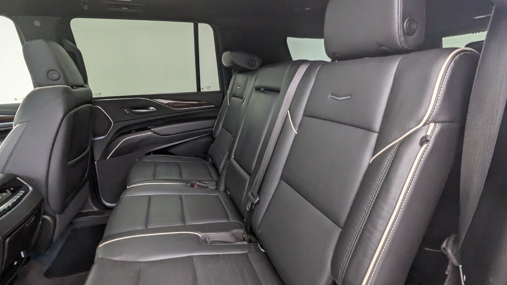 Used 2022 Cadillac Escalade ESV Premium Luxury AWD/4WD image 37
