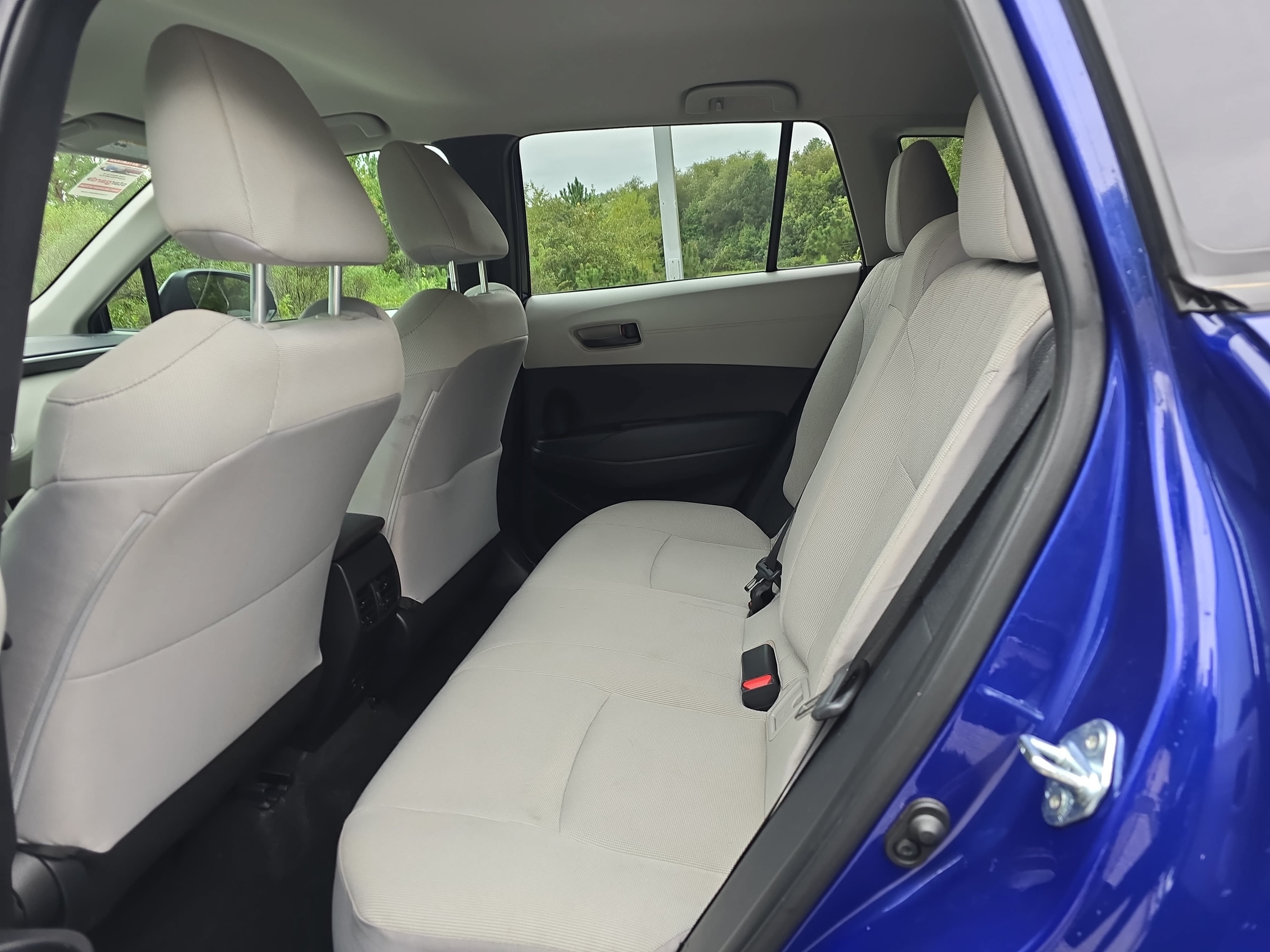 Used 2025 Toyota Corolla Cross LE FWD image 13