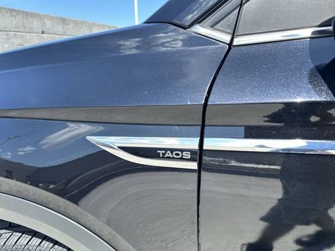 Used 2024 Volkswagen Taos SE FWD image 12