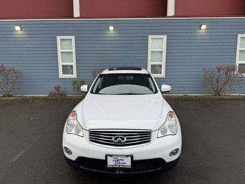 Used 2010 INFINITI EX35 Journey image 10