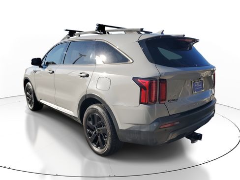 Used 2022 Kia Sorento S image 4
