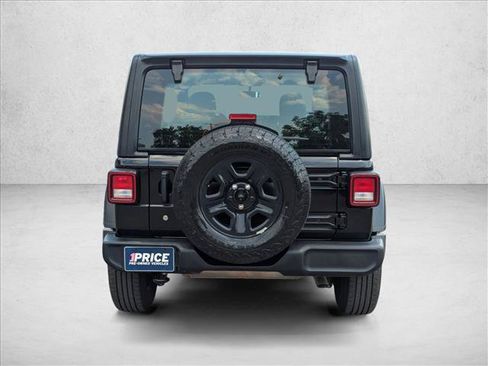 Used 2024 Jeep Wrangler Unlimited Sport AWD/4WD image 7