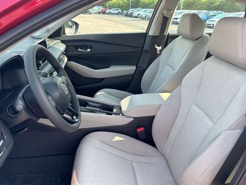 New 2025 Honda Accord SE image 19