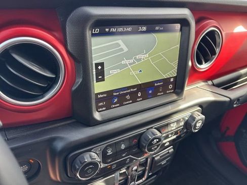 Used 2022 Jeep Gladiator Rubicon w/ Cold Weather Group image 11