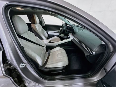 Used 2023 Hyundai Elantra Limited FWD image 33