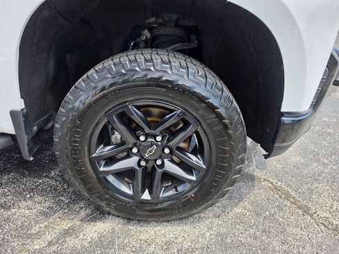 Used 2019 Chevrolet Silverado 1500 LT Trail Boss AWD/4WD image 13