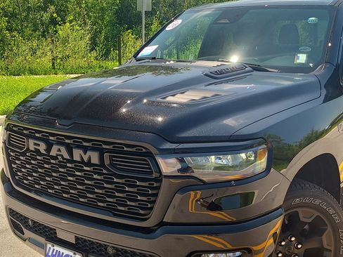 New 2026 RAM 1500 Express AWD/4WD image 8