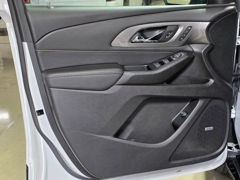 Used 2023 Chevrolet Traverse Premier w/ Redline Edition FWD image 21