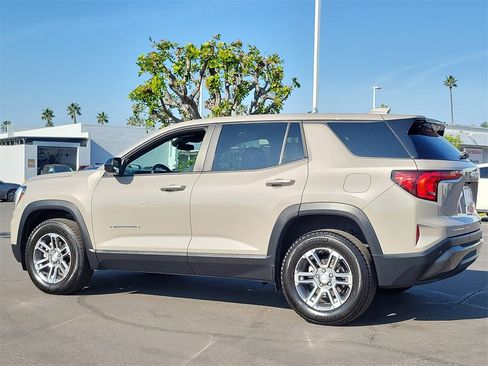 Used 2025 GMC Terrain Elevation image 3