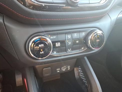 Used 2023 Chevrolet TrailBlazer RS w/ Convenience Package AWD/4WD image 16