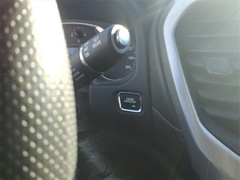 Used 2022 GMC Acadia SLE w/ Driver Convenience Package image 21