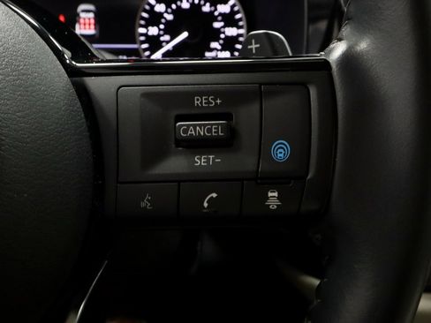 Used 2024 Nissan Pathfinder SL image 31