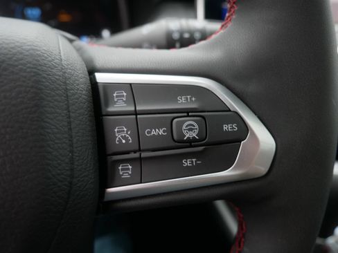 Used 2025 Jeep Compass Trailhawk w/ Trailhawk Elite Group AWD/4WD image 24