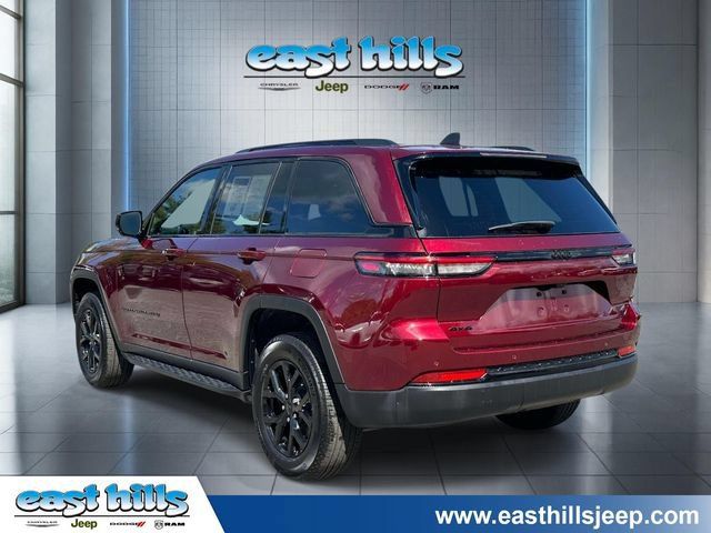 Certified 2024 Jeep Grand Cherokee Altitude AWD/4WD image 5