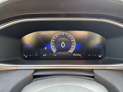 New 2026 Volkswagen Taos SE image 16