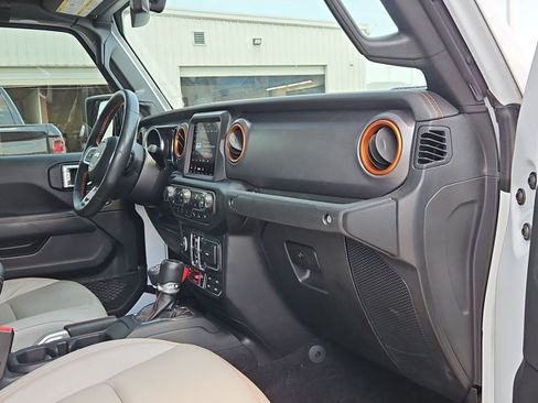 Used 2021 Jeep Gladiator Mojave AWD/4WD image 18
