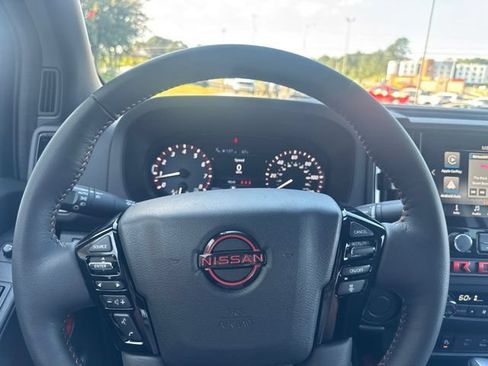 Used 2025 Nissan Frontier Pro-X w/ Pro Convenience Package RWD image 20