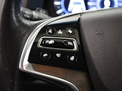 Used 2018 Cadillac Escalade Luxury AWD/4WD image 18