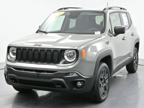 Used 2020 Jeep Renegade Sport image 3