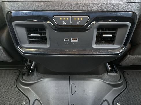 Used 2025 GMC Sierra 2500 AT4 w/ AT4 Premium Plus Package image 22