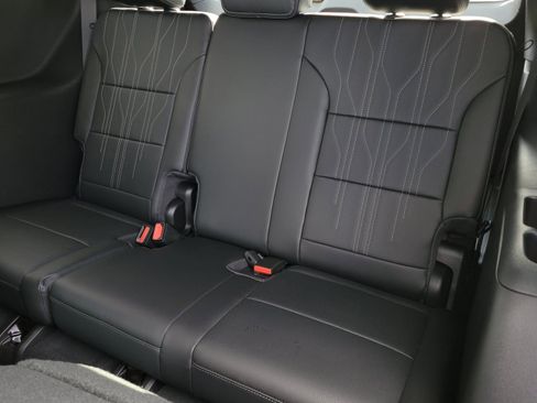 New 2026 Buick Enclave Avenir w/ Super Cruise Package FWD image 8