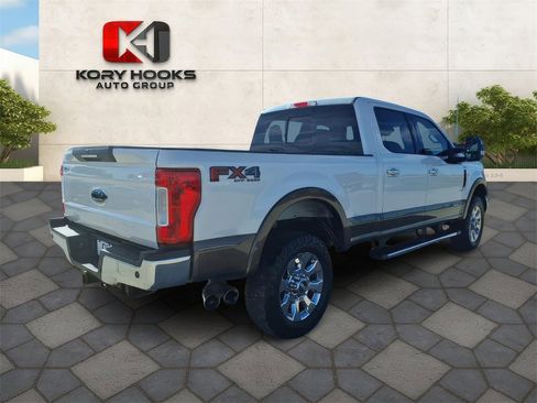 Used 2017 Ford F250 Lariat w/ Lariat Ultimate Package image 4