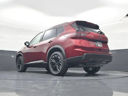 Used 2026 Nissan Rogue Dark Armor FWD image 23