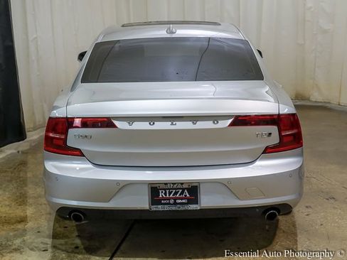 Used 2018 Volvo S90 T5 Momentum w/ Convenience Package AWD/4WD image 8