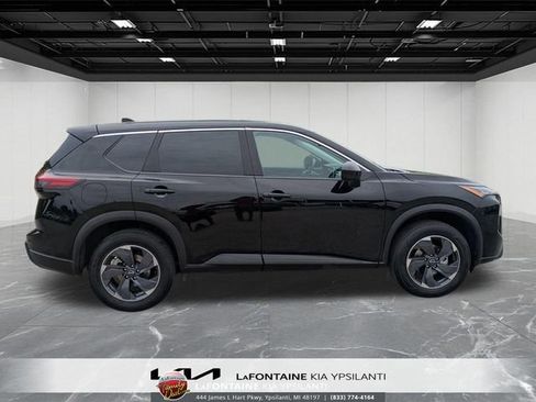 Used 2025 Nissan Rogue SV FWD image 6