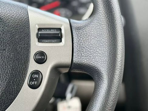 Used 2012 Nissan Rogue S image 17