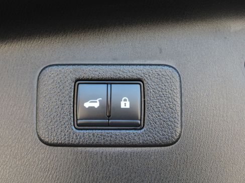 Used 2023 Nissan Armada Platinum w/ Captain's Chairs Package RWD image 27
