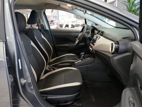 Used 2021 Nissan Versa SV image 35