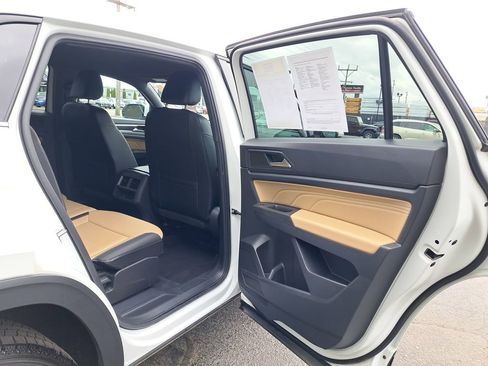 Used 2023 Volkswagen Atlas Cross Sport SE AWD/4WD image 14