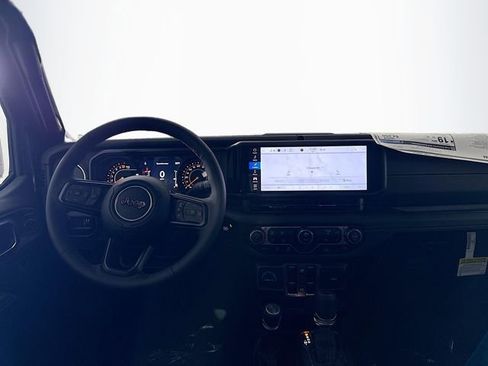 New 2025 Jeep Gladiator Sport image 21