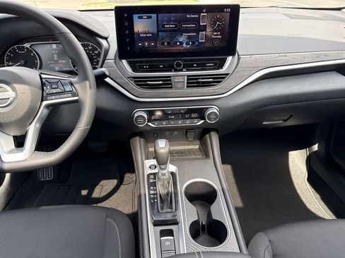 Certified 2025 Nissan Altima 2.5 SV w/ SV Premium Package FWD image 14