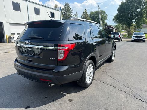 Used 2014 Ford Explorer XLT w/ Equipment Group 202A AWD/4WD image 3