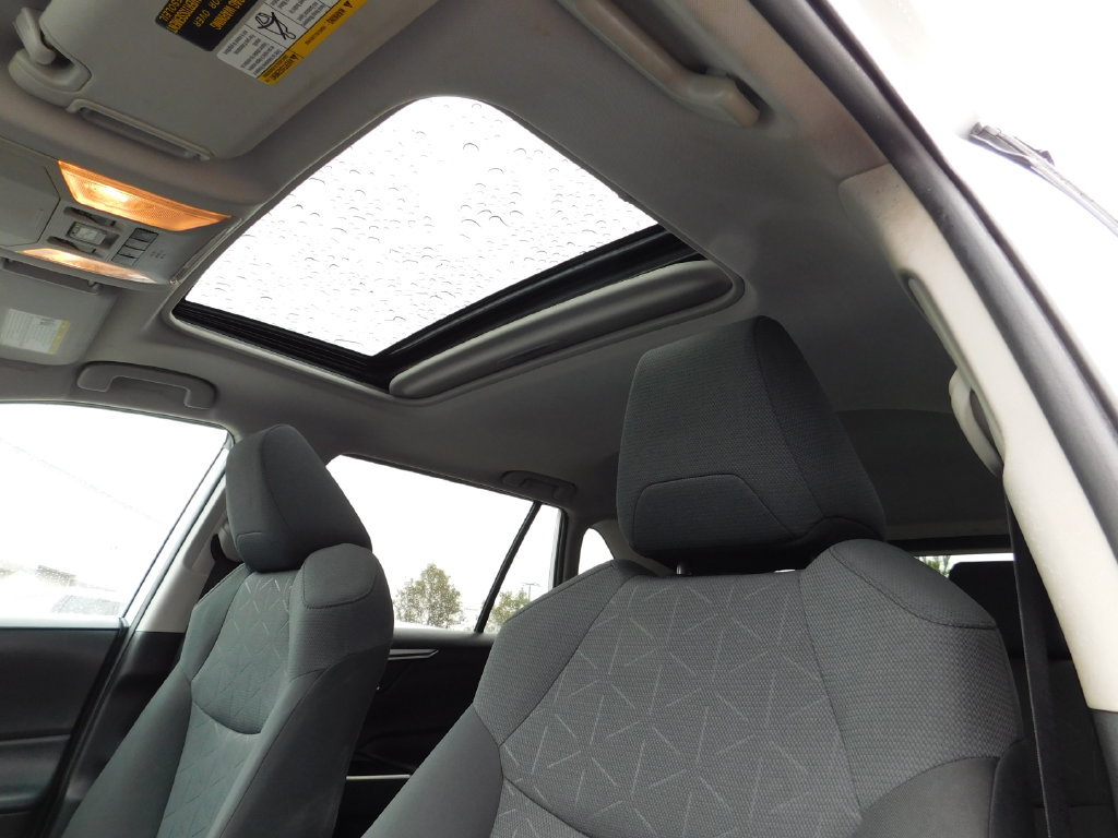 Used 2020 Toyota RAV4 XLE w/ Convenience Package AWD/4WD image 20