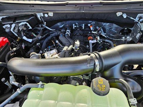 New 2026 Ford Expedition Active AWD/4WD image 16