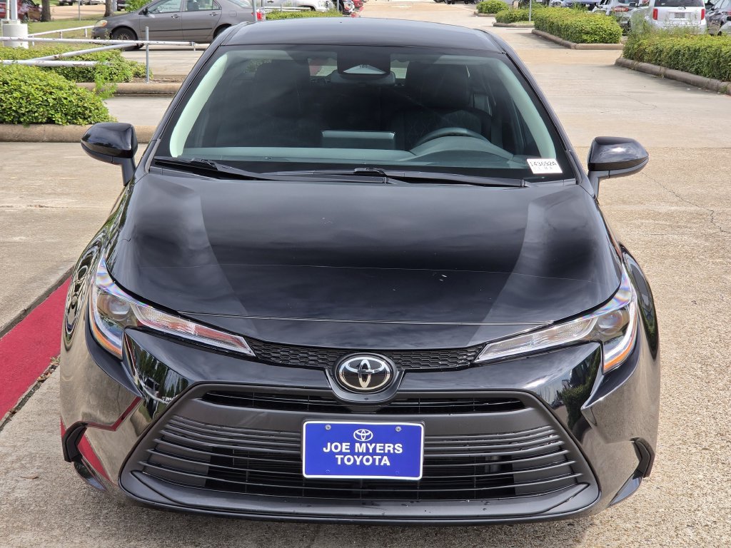 Used 2024 Toyota Corolla LE FWD image 3