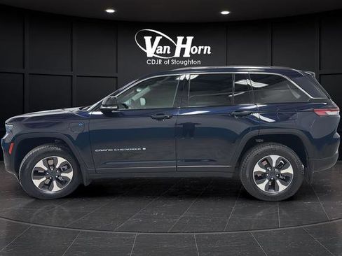 Used 2022 Jeep Grand Cherokee Limited 4xe w/ MOPAR Finishing Package AWD/4WD image 4