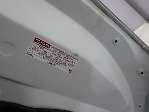 Used 2025 Toyota Tundra Limited AWD/4WD image 40