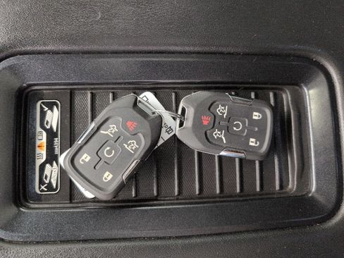Used 2019 Chevrolet Suburban Premier AWD/4WD image 29